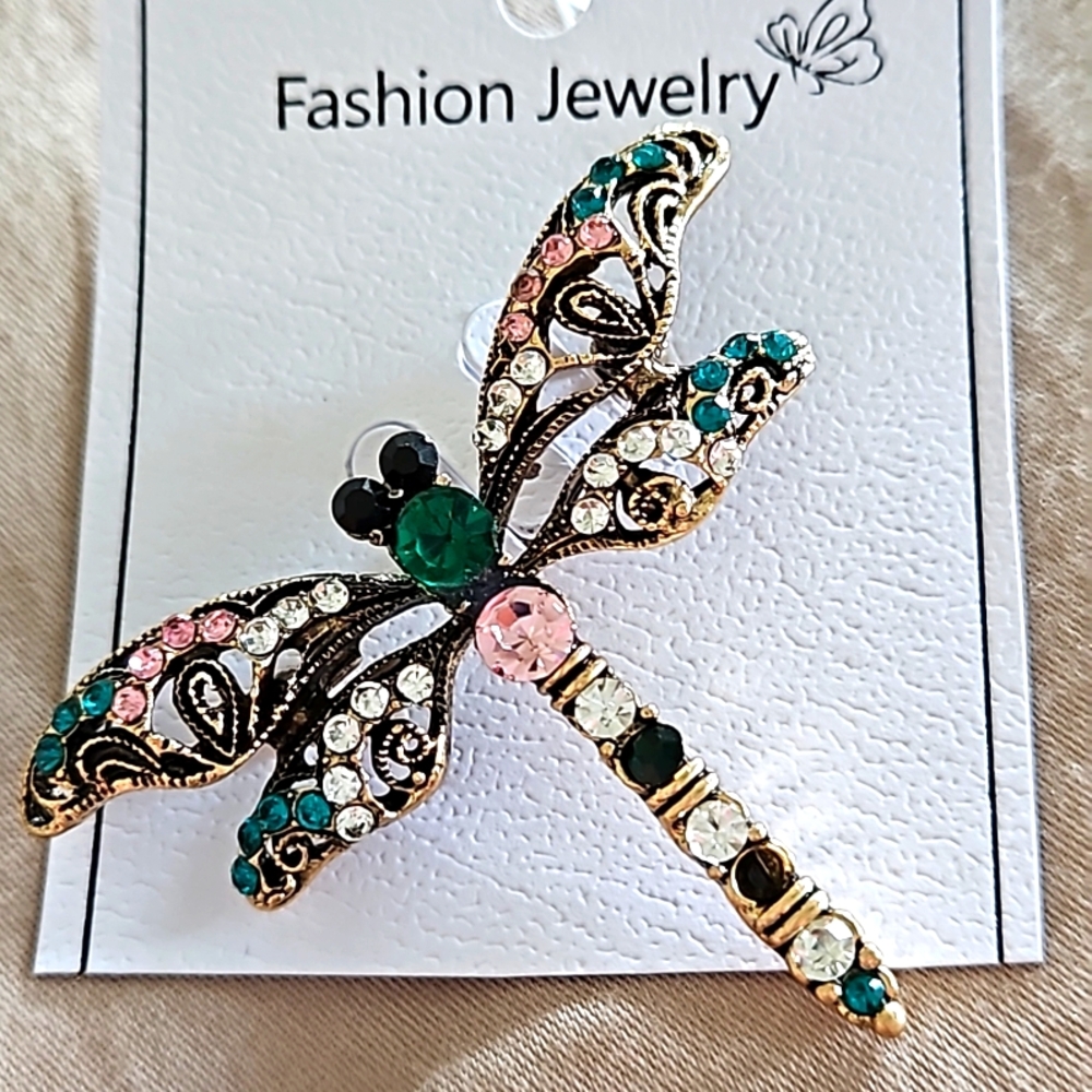 Fire fly brooch💚 rhinestones